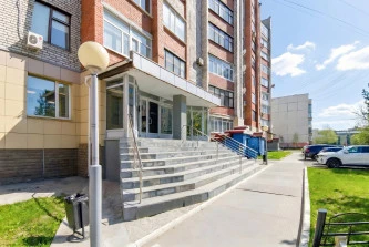 Коммерческое помещение,площадь: 498,3 кв.м на 1 этаже по адресу: Тюменская область, ХМАО, г. Сургут, ул. Профсоюзов, 18